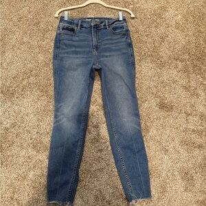 Old Navy Women's Skinny Jeans in Blue